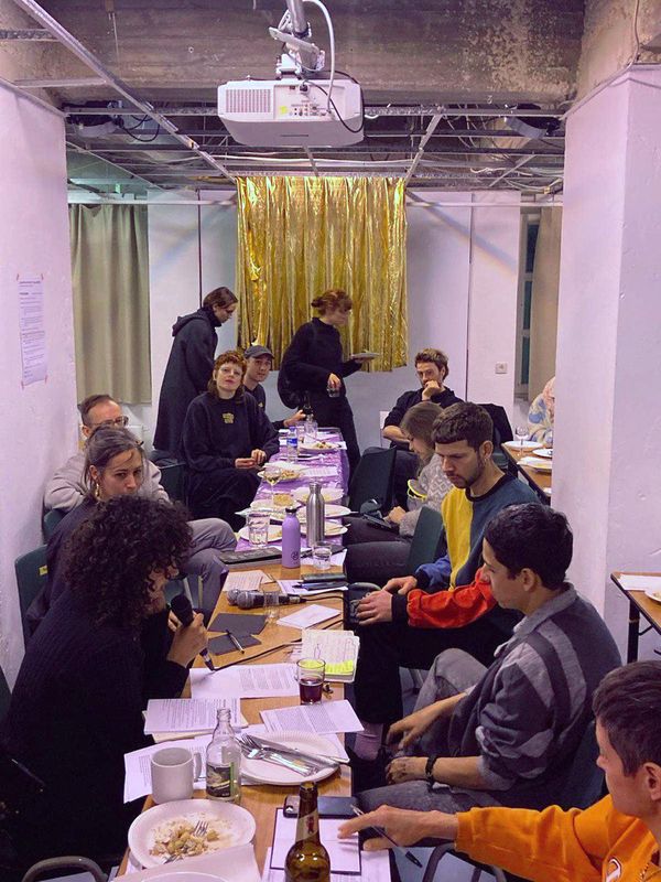 Curating without Collapsing